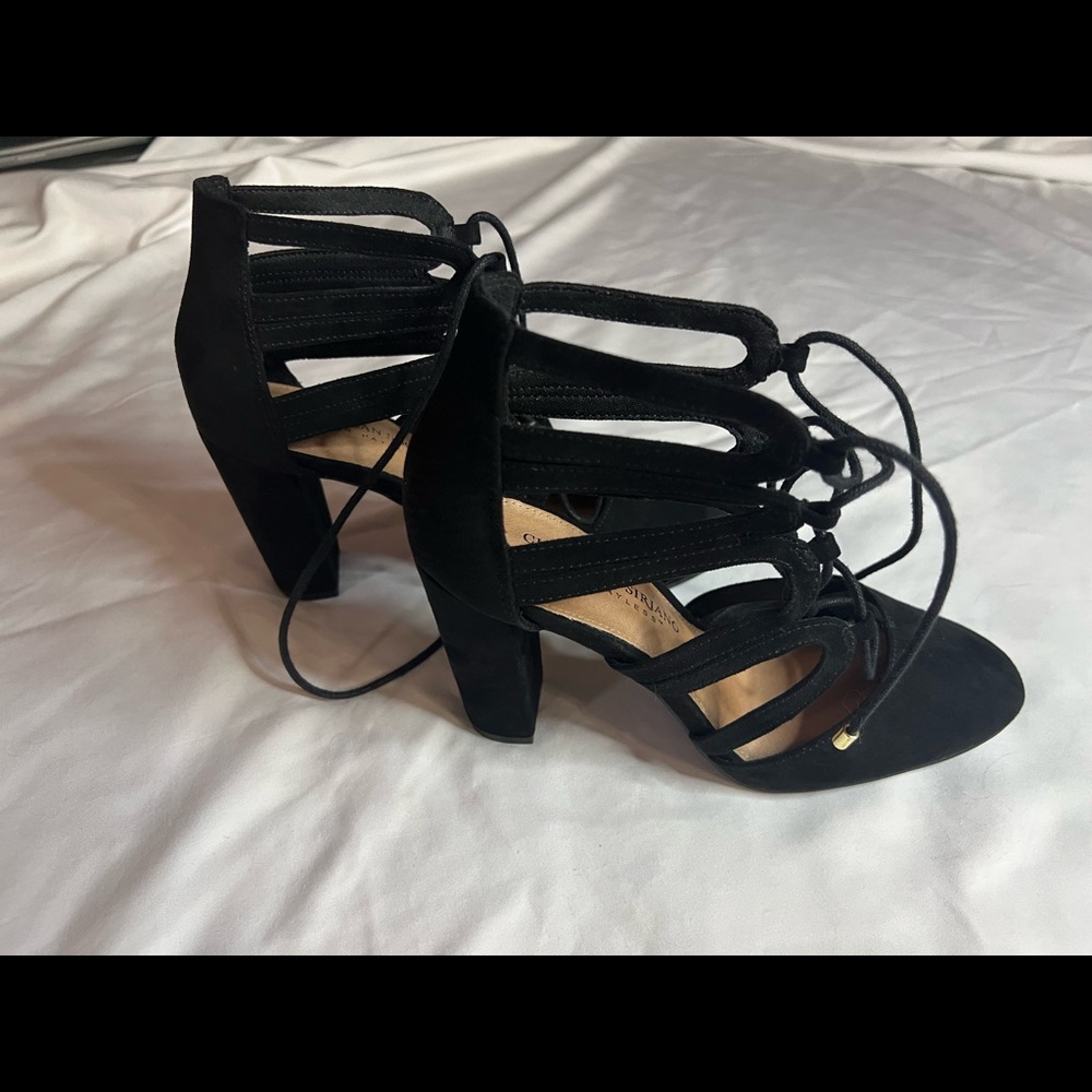 Black Strapy Heels! - image 4